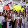 Carlos Torres Piña hablando ante una multitud en la asamblea regional de Pátzcuaro, Michoacán, el 21 de agosto de 2026