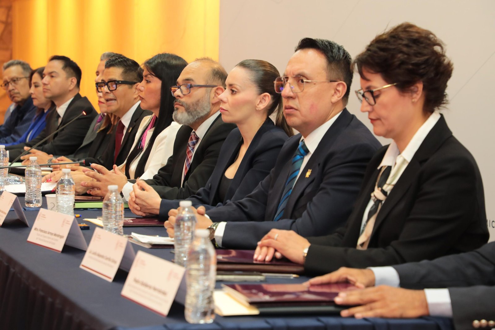 Alondra Yuliana Godínez Navarrete, titular del Órgano Interno de Control de la FGE, participando en sesión de instalación del Subsistema de Transparencia de Michoacán.
