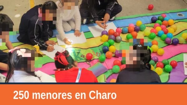 Personal de la Fiscalía General del Estado de Michoacán interactuando con menores durante actividades de prevención de la
