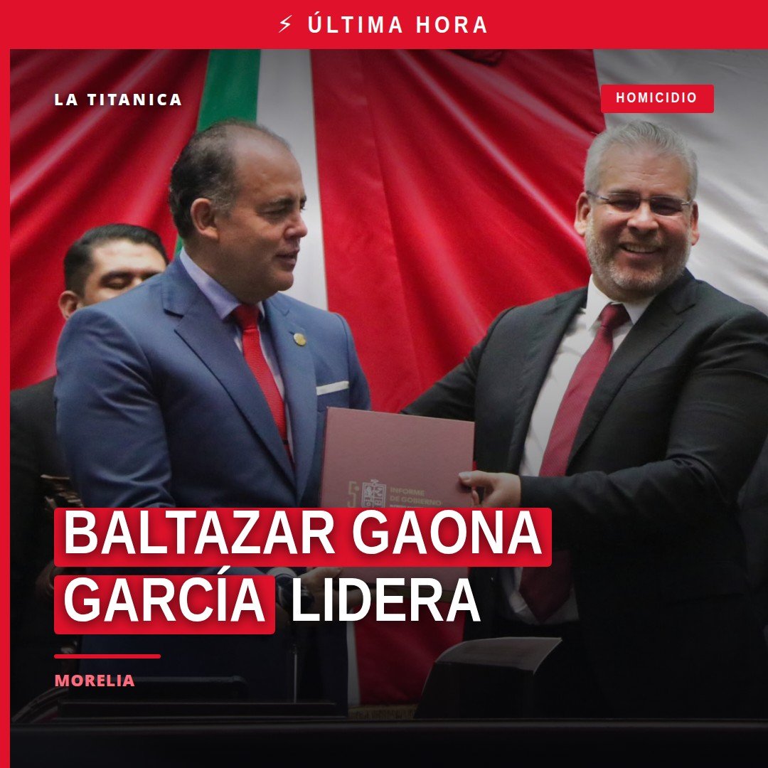 Baltazar Gaona García hablando ante el Pleno del Congreso del Estado en Morelia durante la revisión del Quinto Informe de