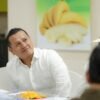 Carlos Torres Piña hablando ante micrófono en evento en Morelia, Michoacán, el 9 de septiembre de 2026, respaldando política