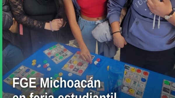 Fiscalía General Michoacán en módulo informativo y lúdico durante feria de salud sexual en Preparatoria José Ma. Morelos y