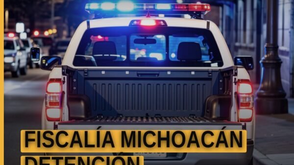 fiscalía michoacán detención: camión tipo torton asegurado con vigas de madera aserrada en carretera Pátzcuaro-Morelia