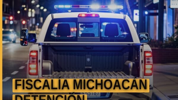 Fiscalía Michoacán detención: oficial de la Fiscalía Regional de Jiquilpan acompañado de documentos oficiales relacionados