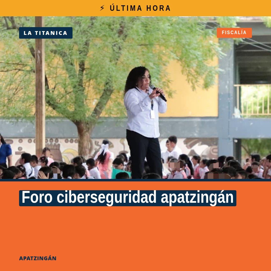 Grupo de estudiantes y adultos en salón de la Secundaria Federal No. 1 'Constituyentes de Apatzingán' durante el foro