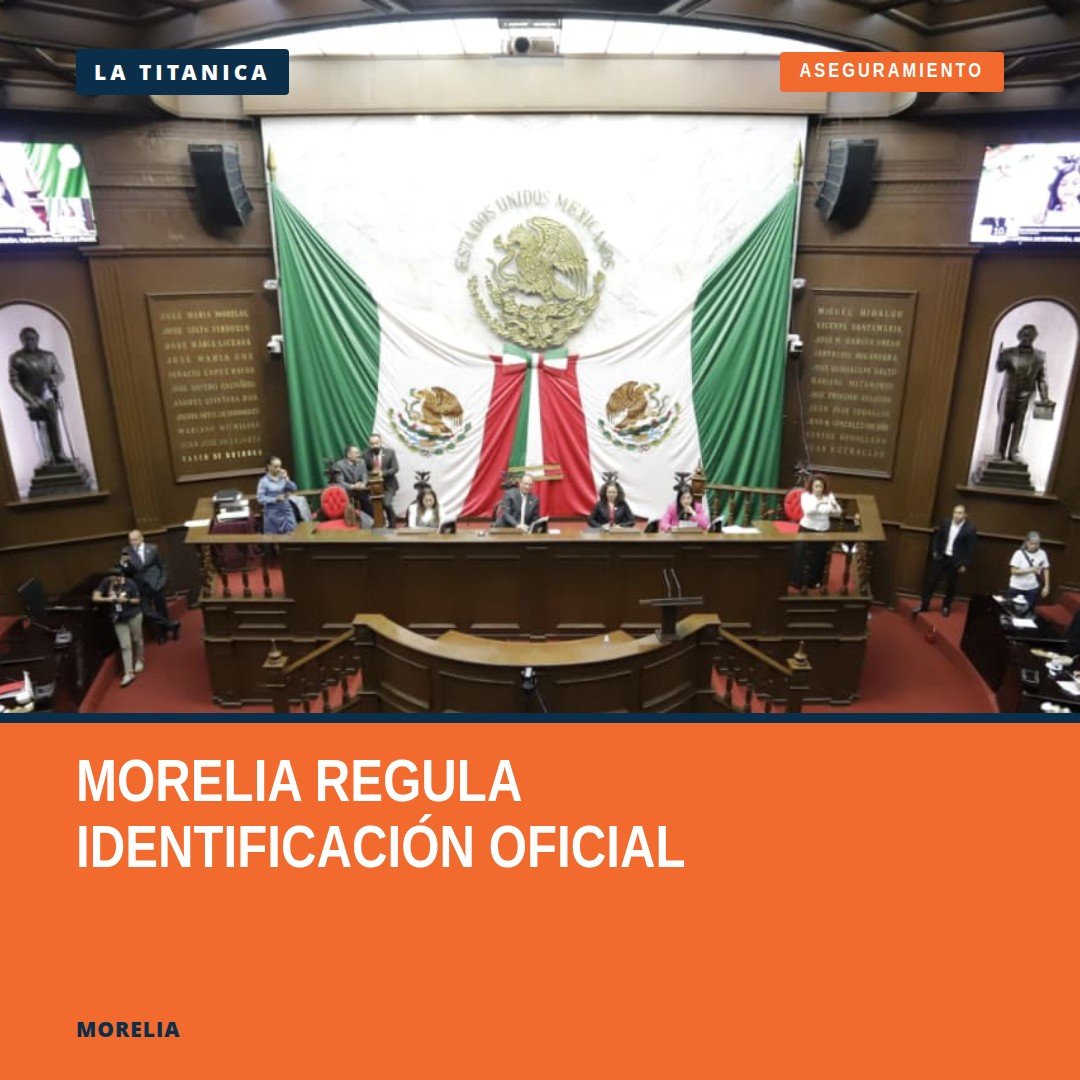 Fachada del Congreso del Estado en Morelia, Michoacán, con bandera estatal y letrero que indica sesión extraordinaria sobre
