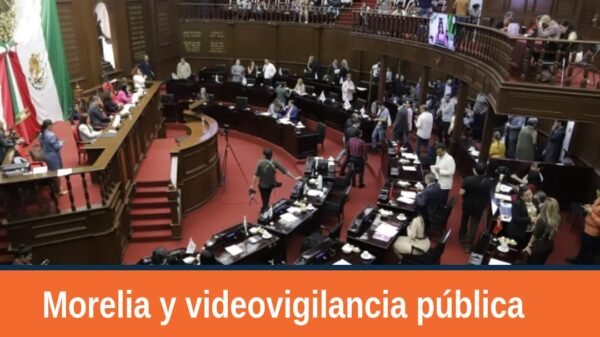 Fachada del Congreso del Estado de Michoacán en Morelia, con bandera estatal; ilustra la aprobación de reformas para