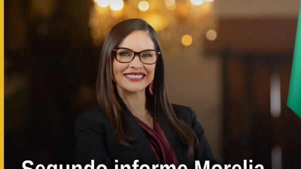 Diputada Nalleli Pedraza Huerta en sesión del Congreso del Estado de Michoacán, presentando su segundo informe labores