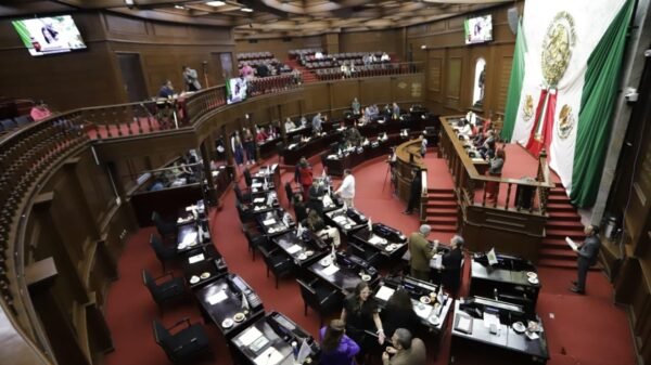 Congreso del Estado de Michoacán en Morelia, fachada institucional, con placa que indica el día del asesor jurídico victimal