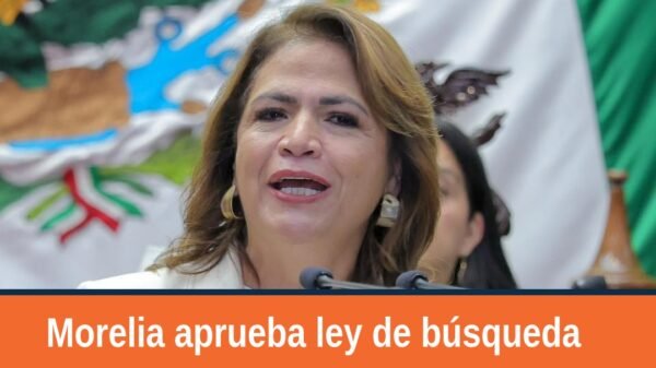 Diputada Fabiola Alanís en el Congreso del Estado de Michoacán durante la sesión de aprobación de la ley de búsqueda