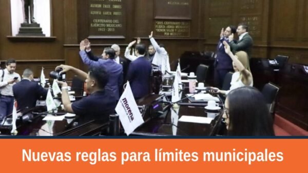Fachada del Congreso del Estado de Michoacán en Morelia, con texto sobre límites territoriales municipales y fecha 15 de