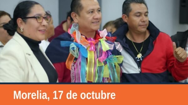 Fotografía de reunión en Morelia, Michoacán, el 17 de octubre de 2026, con Carlos Torres Piña y liderazgos de Poder de Base