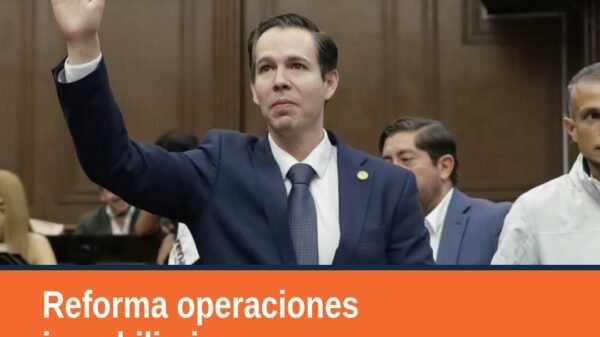 Fachada del Congreso del Estado de Michoacán en Morelia, con placa que indica 'Código Civil' y fecha 26 de octubre de 2026