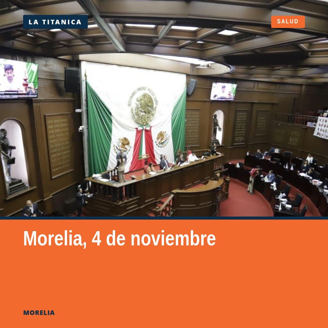 Entrega de la condecoración al mérito médico en el patio central del Palacio del Poder Legislativo de Morelia