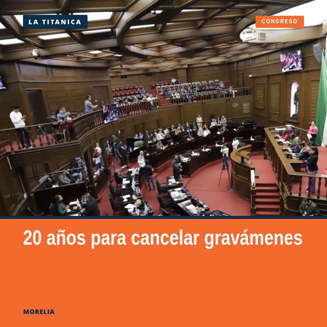 Sala de sesiones de la 76 Legislatura en Morelia, con diputados michoacanos durante la aprobación de la cancelación