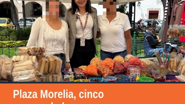 Cinco mujeres emprendedoras exhiben sus productos en el Segundo Festival Agua de Té en Plaza Morelia, Morelia, Michoacán