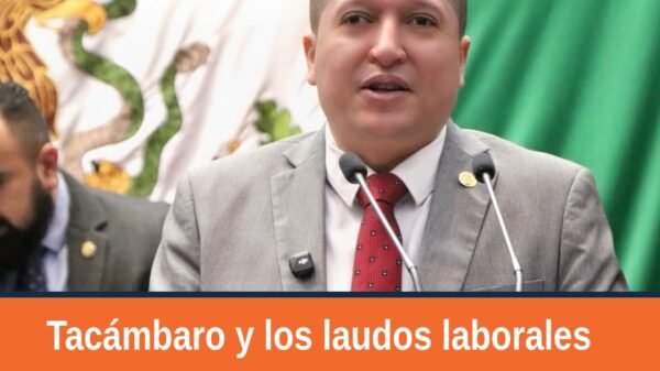 Diputado Vicente Gómez Núñez en tribuna del Congreso de Michoacán, abordando laudos laborales municipales